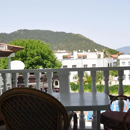 Ξενοδοχείο με διαμερίσματα Truva Apart 3*