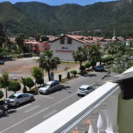 Lejlighedshotel Truva Apart 3*