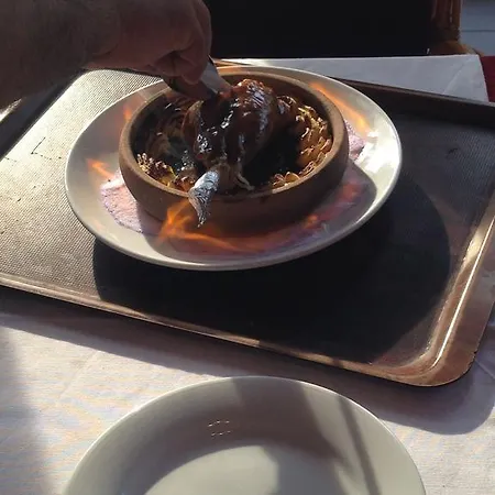 Lejlighedshotel Truva Apart 3*